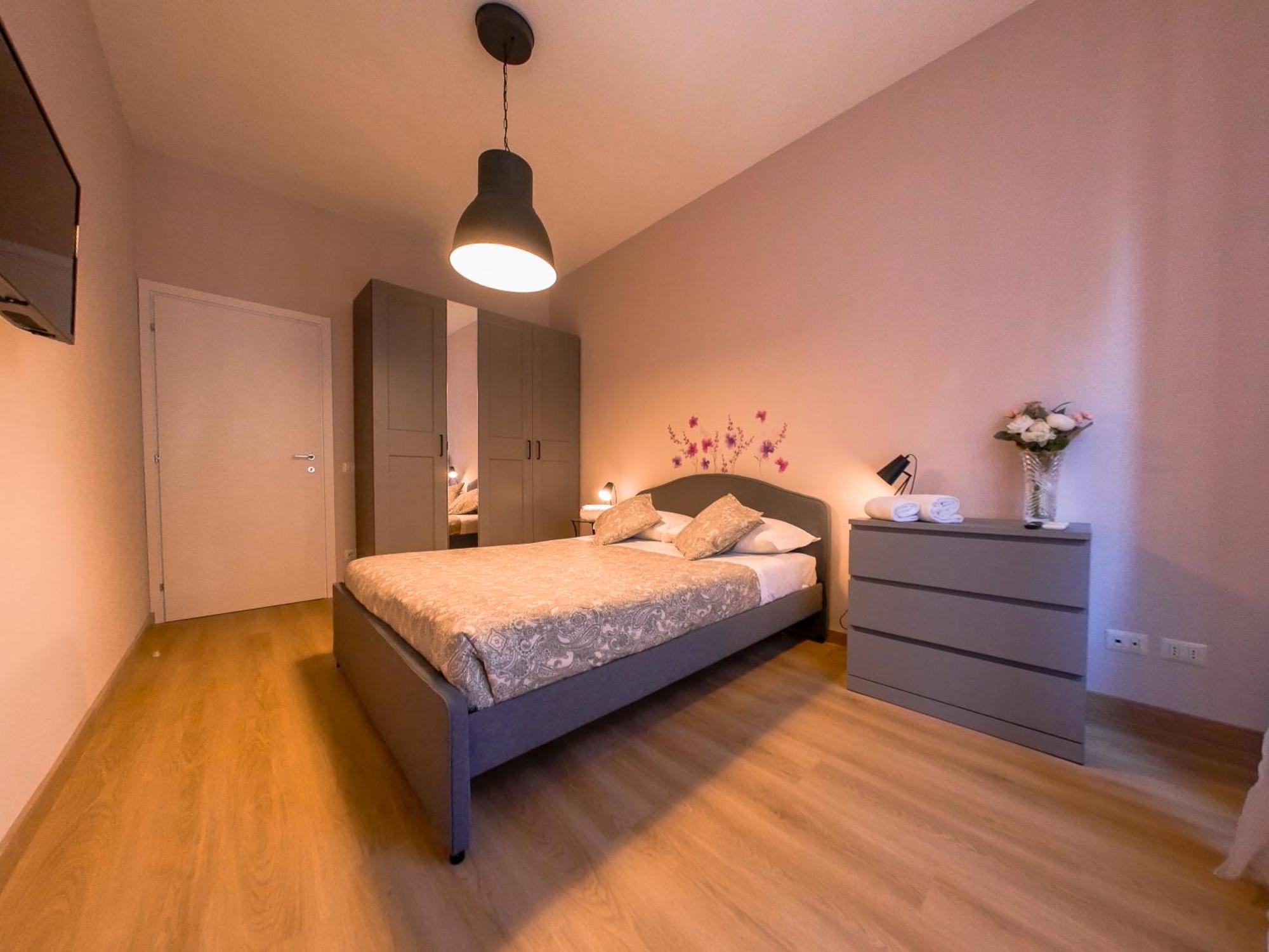Lejlighed Chic Modern 2-bedroom Near Metro *